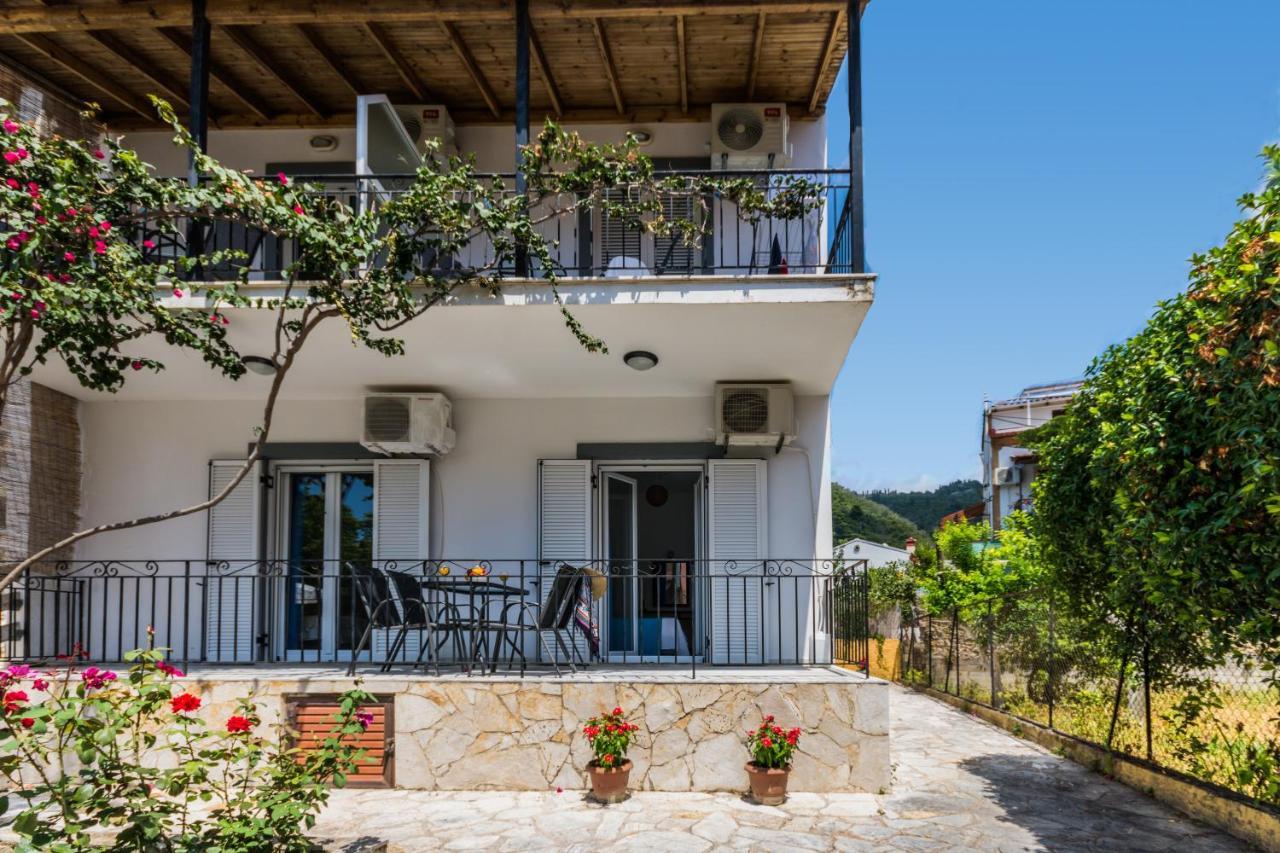 Irini Apartments And Studios Agios Gordios  Exterior photo